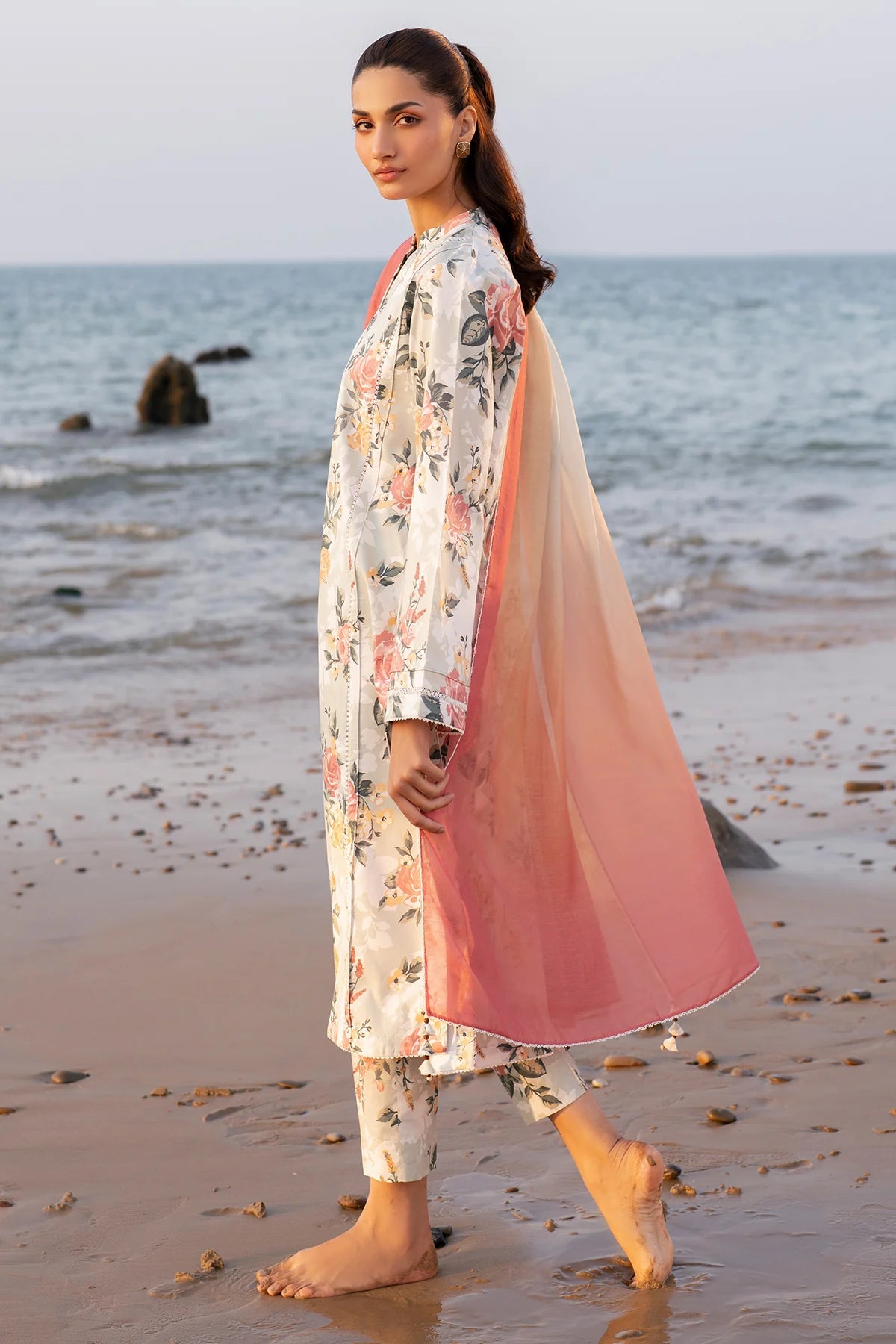 Digital Printed Lawn Suit – USE-9156 | 3-Piece Summer Collection
